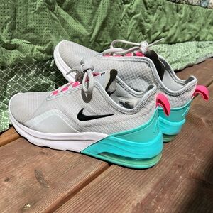 Nike Air Women’s Pink/Blue 7.5